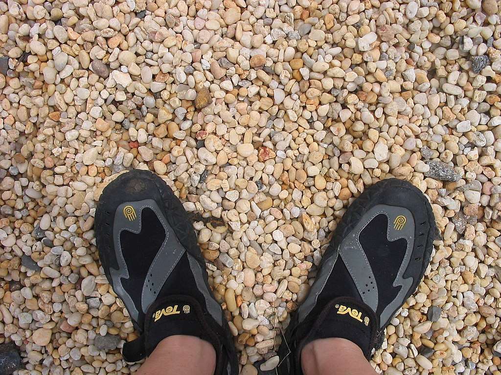 Pea Gravel vs Rubber Mulch vs Wood Chips Which Is Best For Playground